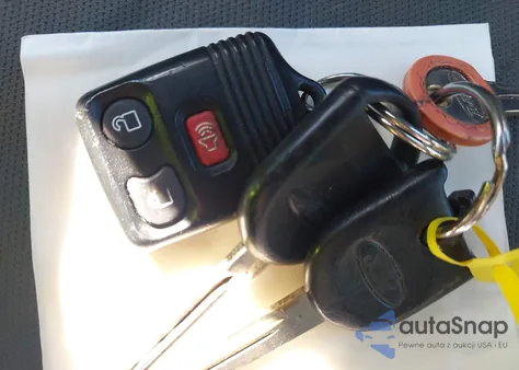 2008 Ford F-150 z USA, uszkodzony, nr VIN 1FTRW12W18FB35994